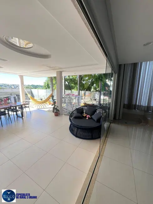 Casa de Condomínio com 4 quartos à venda, 549m2 em Alphaville Flamboyant Residencial Araguaia, Goiania - GO - imagem 3 Foto 3 de Casa de Condomínio com 4 quartos à venda, 549m2 em Alphaville Flamboyant Residencial Araguaia, Goiania - GO