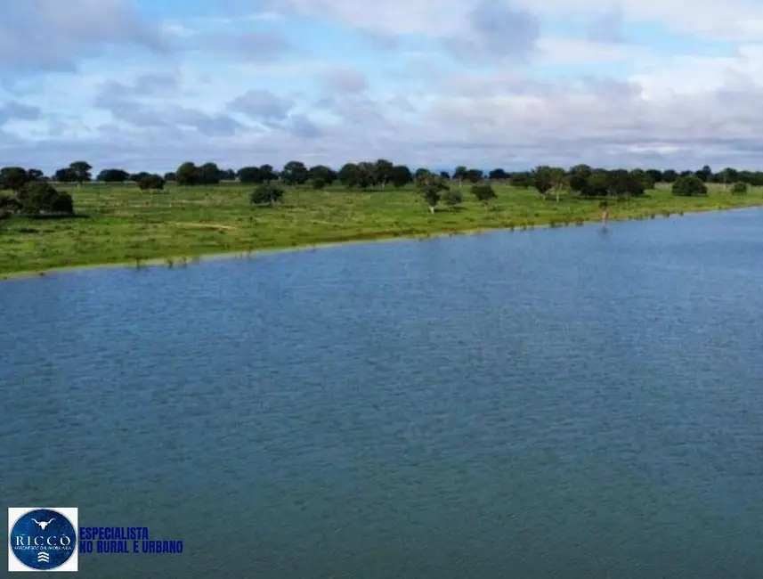 Foto 2 de Fazenda / Haras com 3 quartos à venda, 4644m2 em Barra Do Garcas - MT