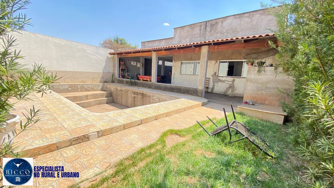 Foto 1 de Casa com 3 quartos à venda, 390m2 em São Francisco, Goiania - GO