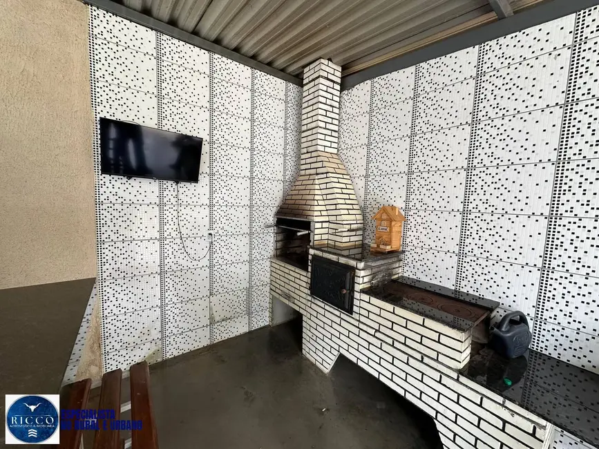 Foto 2 de Chácara com 5 quartos à venda, 7500m2 em Bonfinopolis - GO