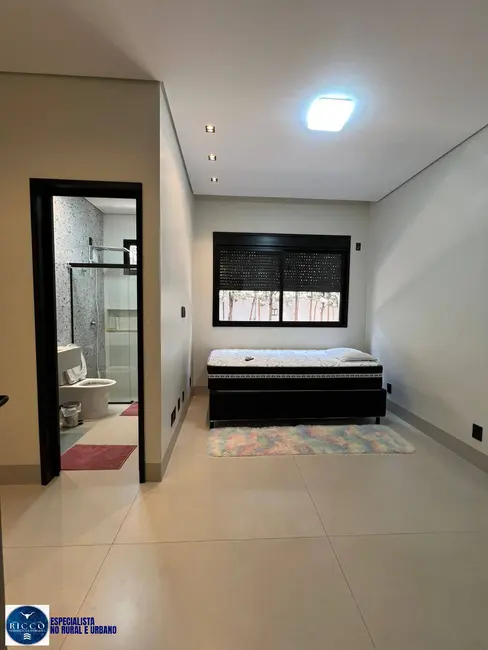 Foto 8 de Casa de Condomínio com 5 quartos à venda, 400m2 em Jardins Lisboa, Goiania - GO