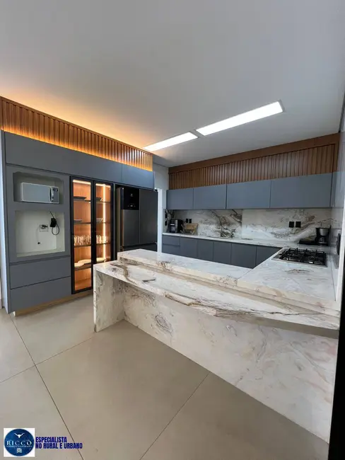 Foto 6 de Casa de Condomínio com 5 quartos à venda, 400m2 em Jardins Lisboa, Goiania - GO