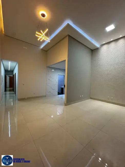 Foto 1 de Casa com 3 quartos à venda, 180m2 em Setor Três Marias, Goiania - GO