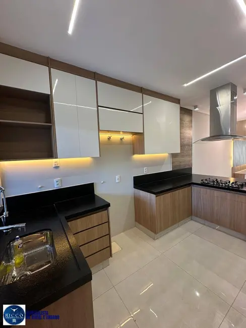 Foto 2 de Casa com 3 quartos à venda, 210m2 em Jardim Atlântico, Goiania - GO