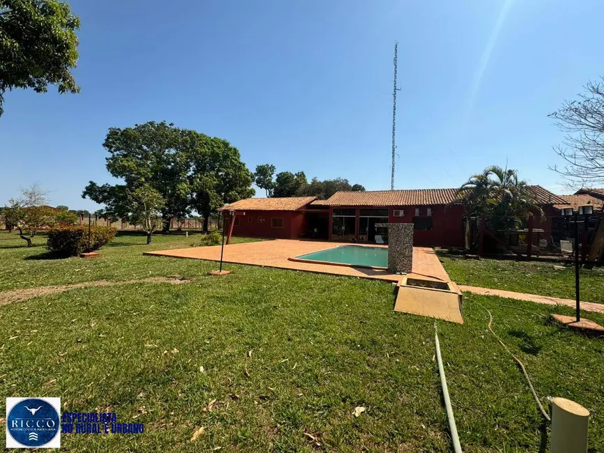 Foto 3 de Fazenda / Haras com 4 quartos à venda, 371m2 em Aruana - GO