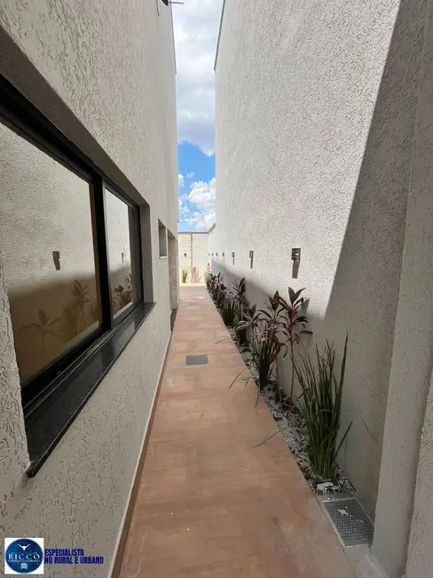 Sobrado com 4 quartos à venda, 240m2 em Jardim Presidente, Goiania - GO - imagem 7 Foto 7 de Sobrado com 4 quartos à venda, 240m2 em Jardim Presidente, Goiania - GO