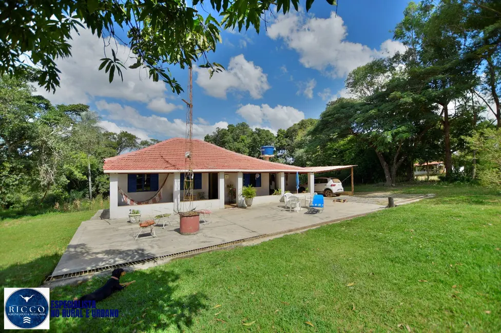 Foto 6 de Chácara com 3 quartos à venda em Área Rural de Luziânia, Luziania - GO
