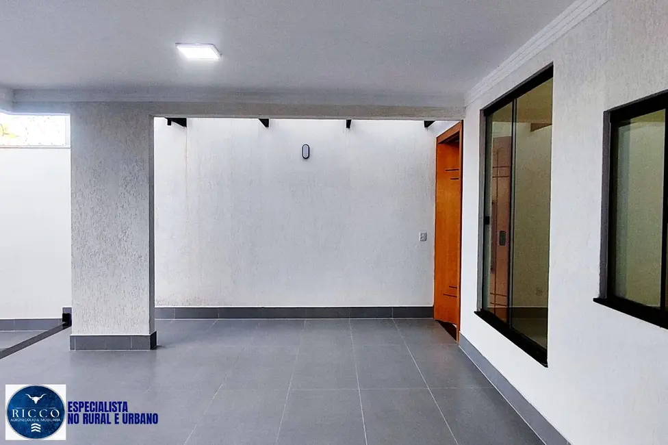 Foto 2 de Casa com 3 quartos à venda, 210m2 em Jardim Atlântico, Goiania - GO