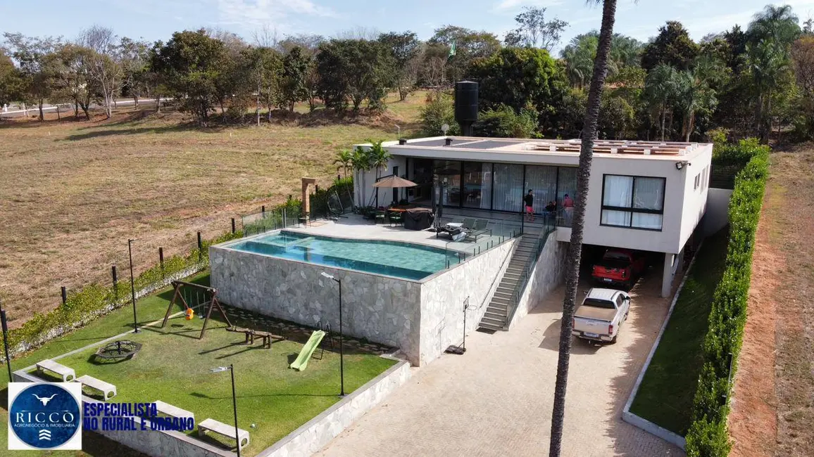 Foto 1 de Chácara com 4 quartos à venda, 2000m2 em Hidrolandia - GO