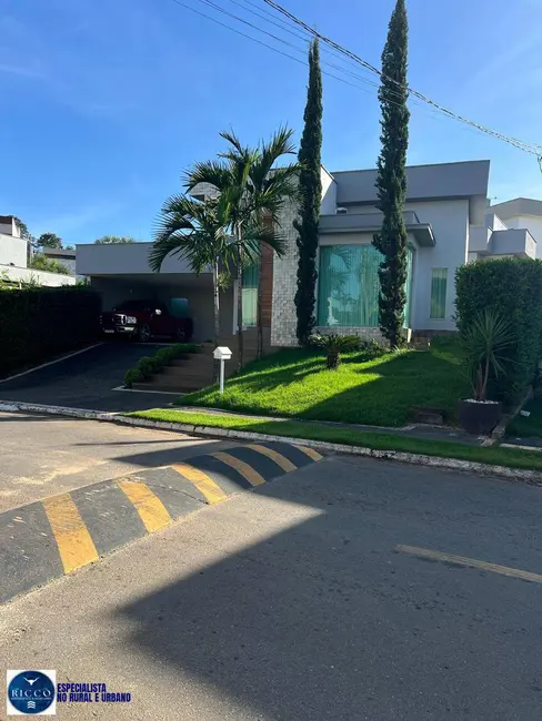 Foto 1 de Casa de Condomínio com 3 quartos à venda, 650m2 em Goiania - GO