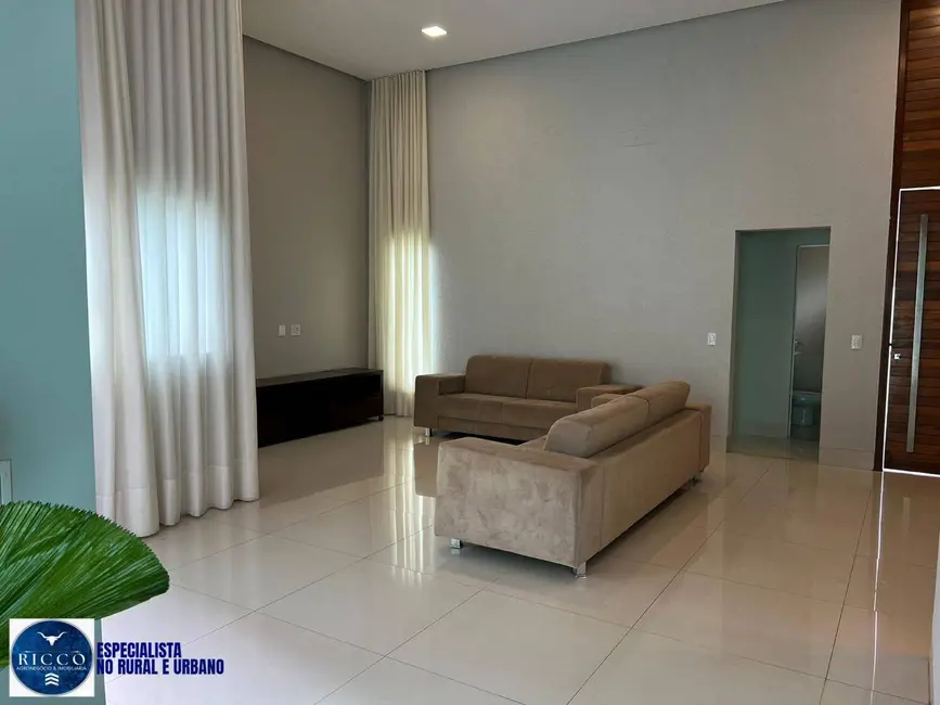 Foto 2 de Casa de Condomínio com 3 quartos à venda, 650m2 em Goiania - GO