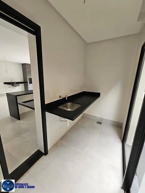 Foto 9 de Casa de Condomínio com 4 quartos à venda, 215m2 em Senador Canedo - GO