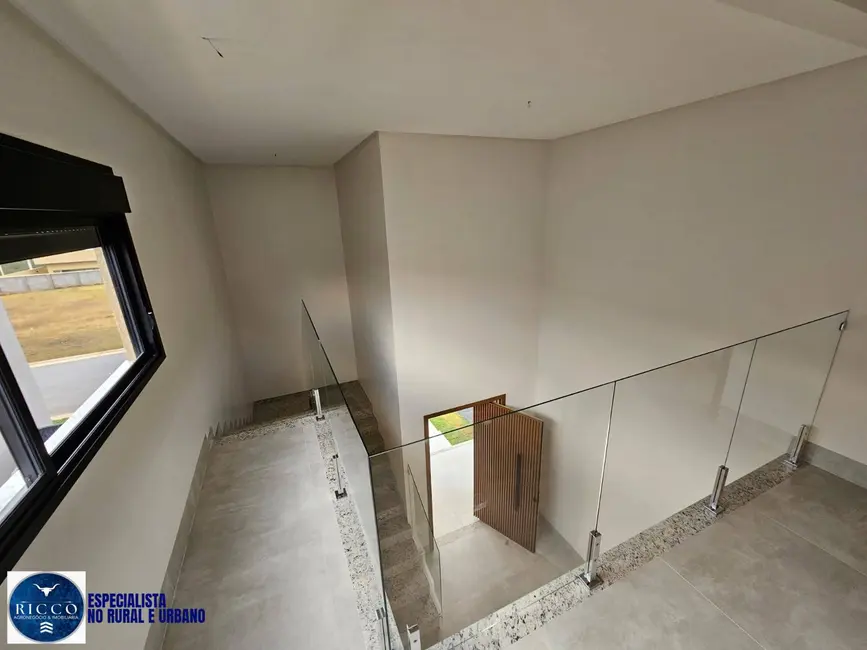 Foto 9 de Casa de Condomínio com 4 quartos à venda em Senador Canedo - GO