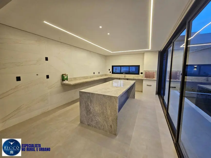 Foto 5 de Casa de Condomínio com 4 quartos à venda, 360m2 em Senador Canedo - GO