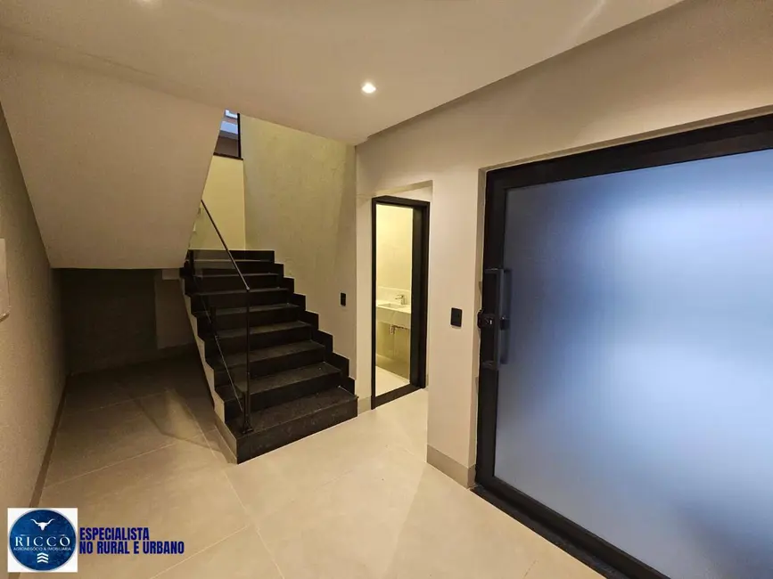 Foto 2 de Casa de Condomínio com 4 quartos à venda, 360m2 em Senador Canedo - GO