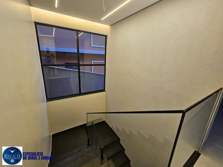 Foto 4 de Casa de Condomínio com 4 quartos à venda, 360m2 em Senador Canedo - GO