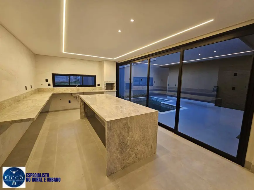 Foto 6 de Casa de Condomínio com 4 quartos à venda, 360m2 em Senador Canedo - GO