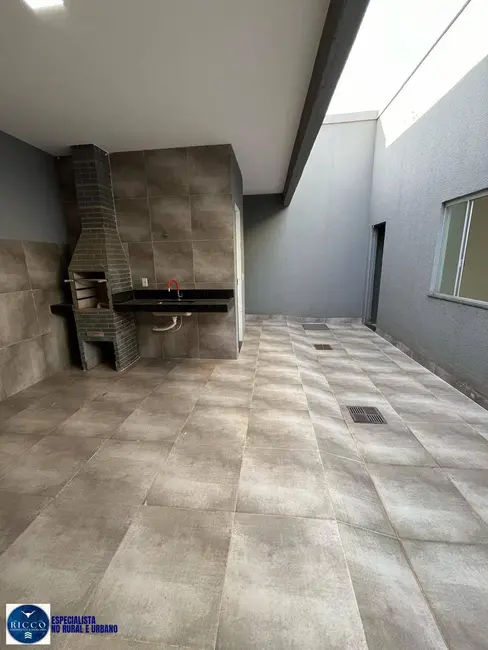 Foto 2 de Casa com 3 quartos à venda, 210m2 em Jardim Atlântico, Goiania - GO