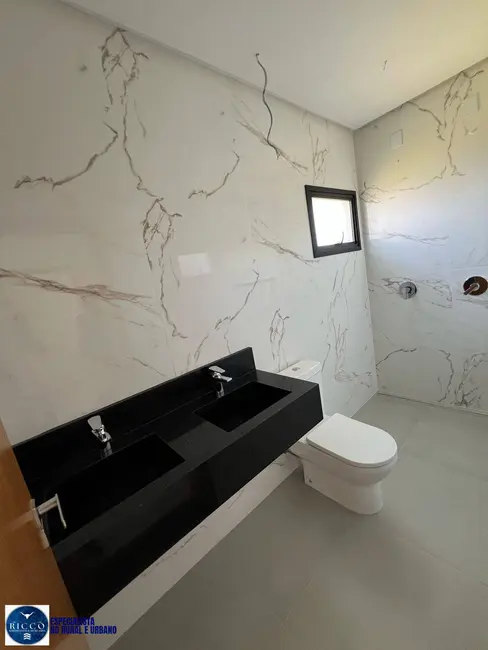 Foto 4 de Casa de Condomínio com 4 quartos à venda, 300m2 em Senador Canedo - GO