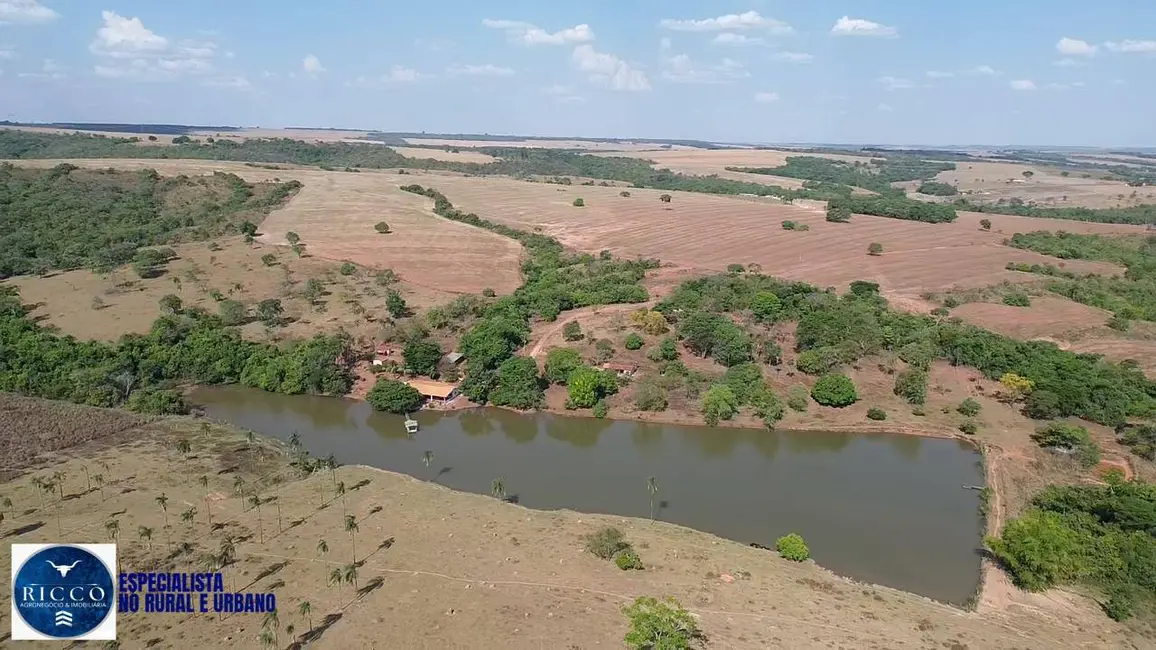 Foto 2 de Fazenda / Haras com 3 quartos à venda, 34m2 em Orizona - GO