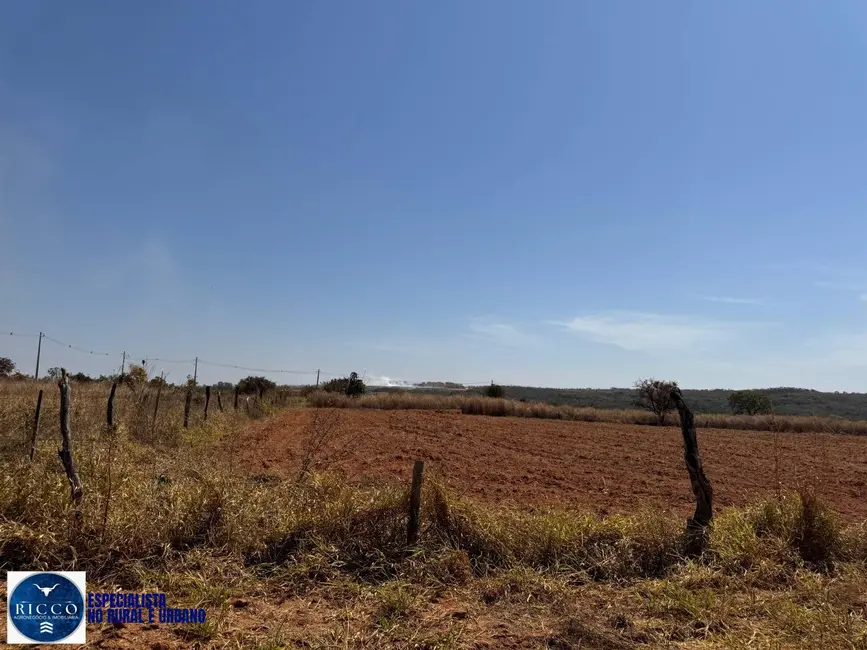 Foto 4 de Terreno / Lote à venda, 360m2 em Caldas Novas - GO