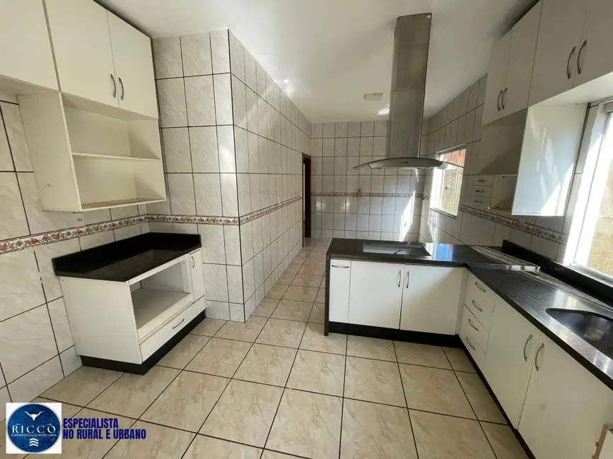 Casa com 3 quartos à venda, 236m2 em Residencial Jardim Leblon, Goiania - GO - imagem 1 Foto 1 de Casa com 3 quartos à venda, 236m2 em Residencial Jardim Leblon, Goiania - GO