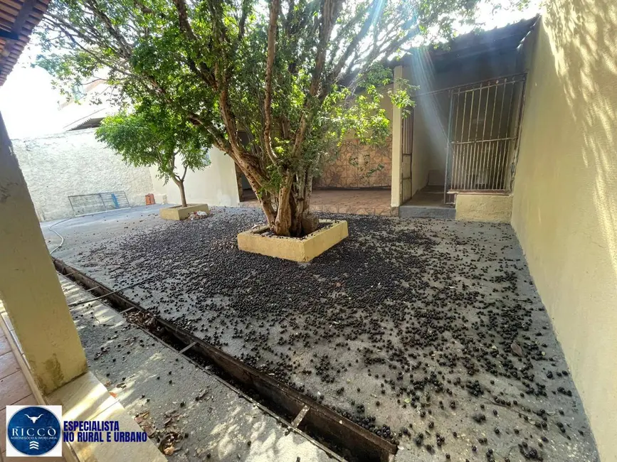 Casa com 3 quartos à venda, 236m2 em Residencial Jardim Leblon, Goiania - GO - imagem 3 Foto 3 de Casa com 3 quartos à venda, 236m2 em Residencial Jardim Leblon, Goiania - GO