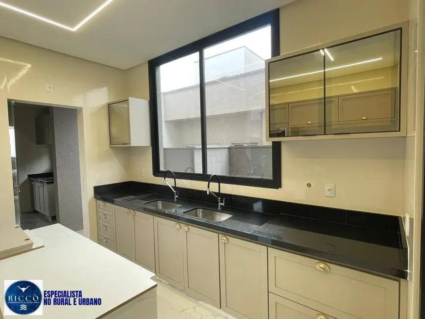 Foto 3 de Casa de Condomínio com 4 quartos à venda, 417m2 em Residencial Goiânia Golfe Clube, Goiania - GO