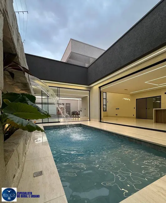 Foto 1 de Casa com 3 quartos à venda, 360m2 em Moinho dos Ventos, Goiania - GO