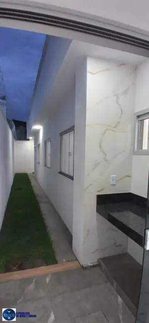 Foto 2 de Casa com 3 quartos à venda, 180m2 em Residencial Canadá, Goiania - GO