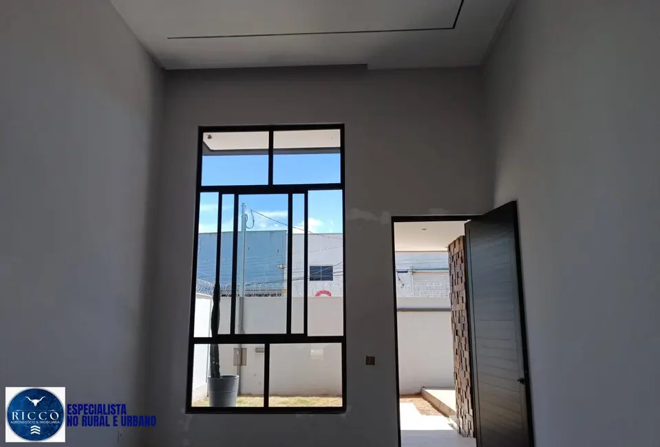 Foto 3 de Casa com 3 quartos à venda, 360m2 em Jardim Petrópolis, Goiania - GO