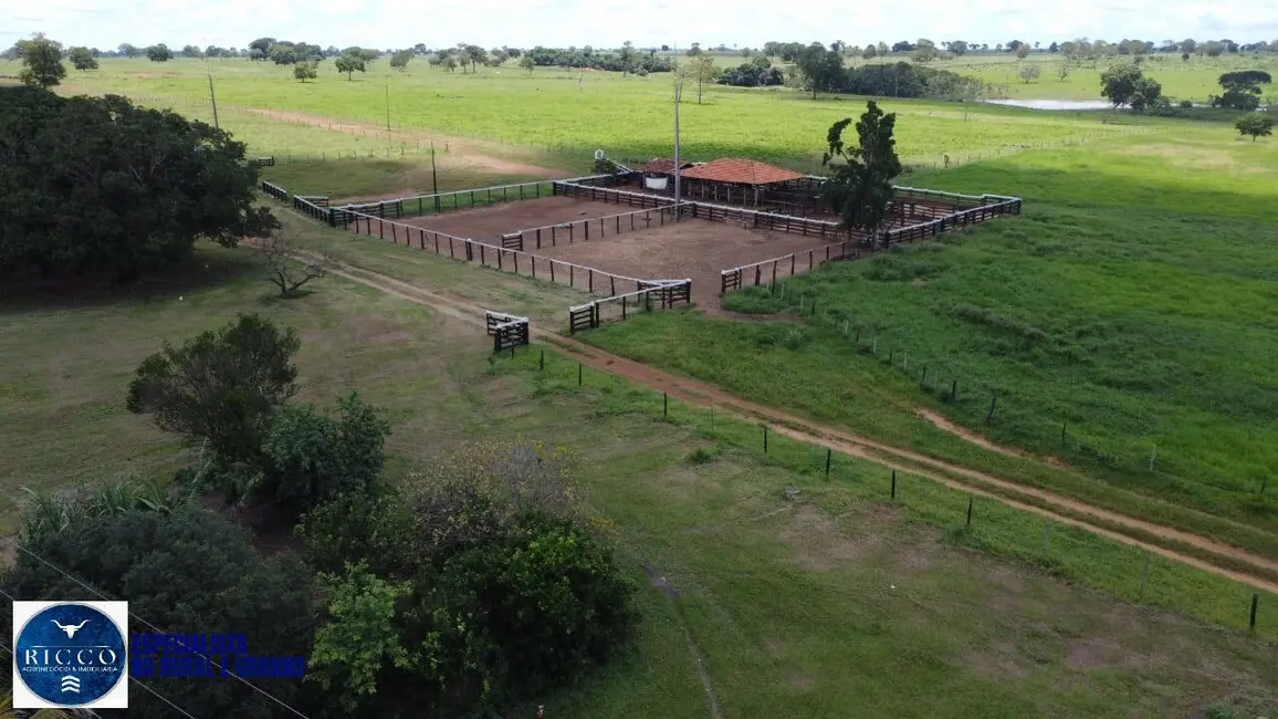 Foto 3 de Fazenda / Haras com 4 quartos à venda, 940m2 em Araguacu - TO