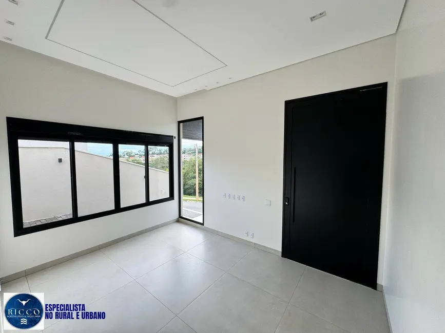 Foto 5 de Casa de Condomínio com 3 quartos à venda, 360m2 em Senador Canedo - GO