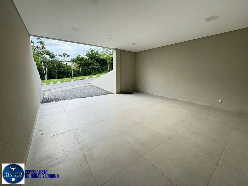 Foto 4 de Casa de Condomínio com 3 quartos à venda, 360m2 em Senador Canedo - GO