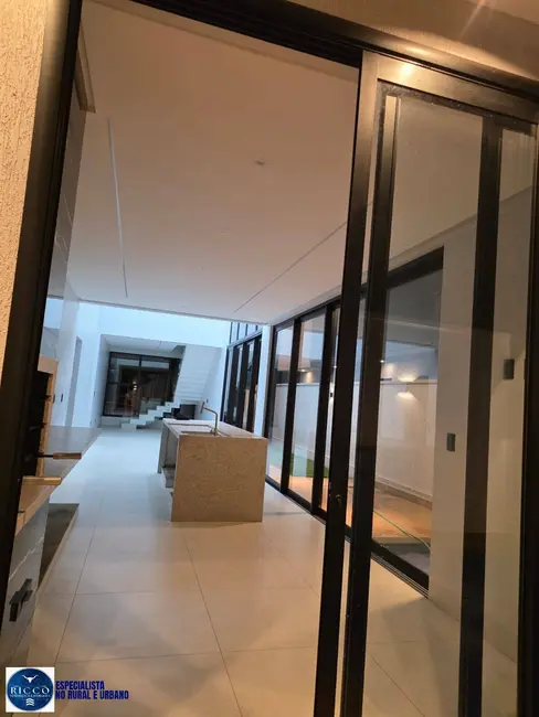 Foto 3 de Casa de Condomínio com 4 quartos à venda em Parqville Pinheiros, Aparecida De Goiania - GO