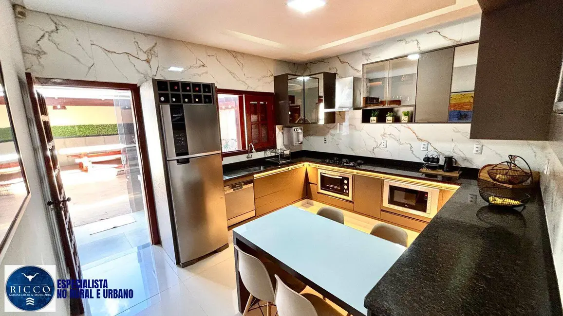 Foto 3 de Casa com 3 quartos à venda, 300m2 em Residencial Arco Verde, Goiania - GO