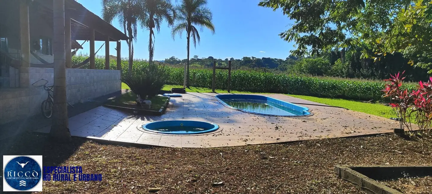 Foto 3 de Chácara com 4 quartos à venda em Trindade - GO