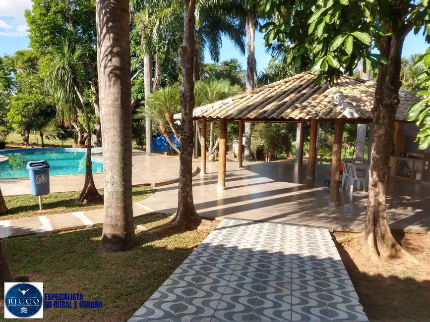 Foto 2 de Chácara com 4 quartos à venda em Trindade - GO