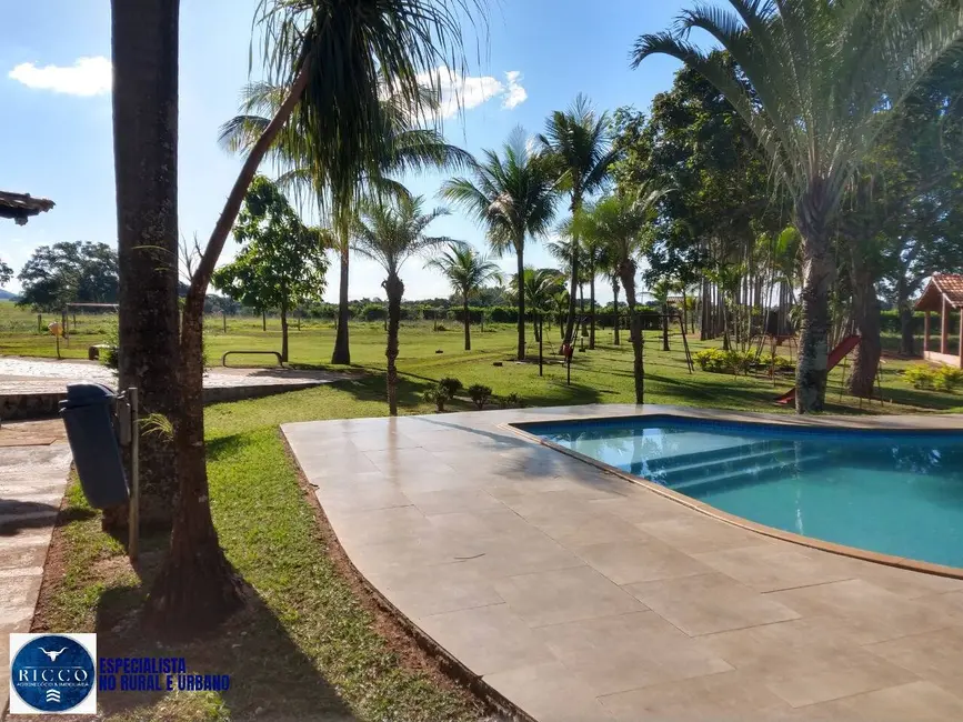 Foto 3 de Chácara com 4 quartos à venda em Trindade - GO