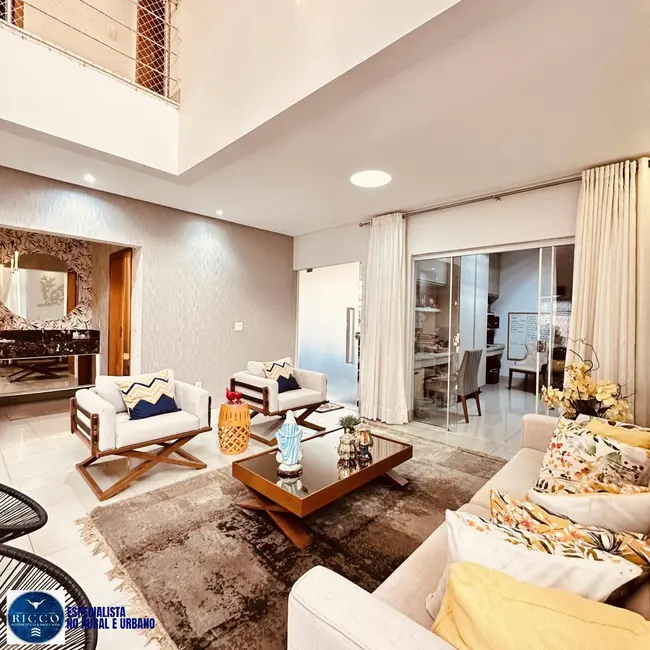 Foto 2 de Casa de Condomínio com 3 quartos à venda, 370m2 em Jardins Madri, Goiania - GO