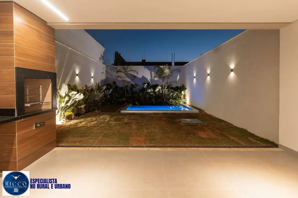 Sobrado com 3 quartos à venda, 252m2 em Jardim América, Goiania - GO - imagem 8 Foto 8 de Sobrado com 3 quartos à venda, 252m2 em Jardim América, Goiania - GO