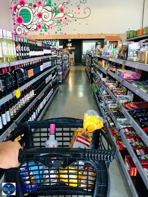 Sala Comercial à venda, 300m2 em Moinho dos Ventos, Goiania - GO - imagem 4 Foto 4 de Sala Comercial à venda, 300m2 em Moinho dos Ventos, Goiania - GO