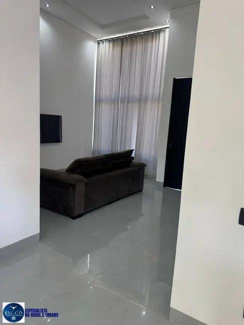 Foto 5 de Casa com 3 quartos à venda, 375m2 em Residencial Condomínio Jardim Veneza, Senador Canedo - GO