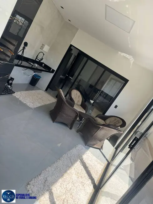 Foto 8 de Casa com 3 quartos à venda, 375m2 em Residencial Condomínio Jardim Veneza, Senador Canedo - GO