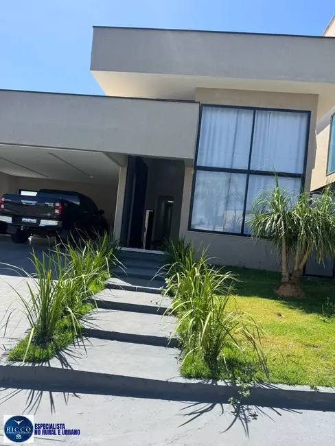 Foto 2 de Casa com 3 quartos à venda, 375m2 em Residencial Condomínio Jardim Veneza, Senador Canedo - GO