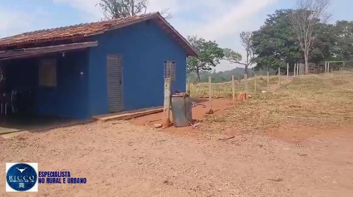Foto 4 de Fazenda / Haras com 3 quartos à venda, 38m2 em Itapuranga - GO