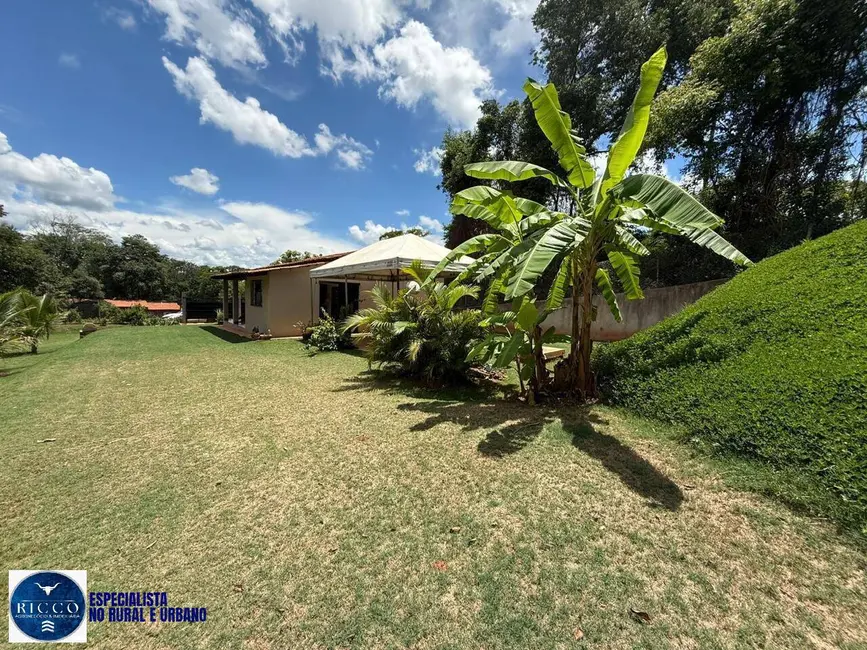 Chácara com 4 quartos à venda, 2000m2 em Neropolis - GO - imagem 4 Foto 4 de Chácara com 4 quartos à venda, 2000m2 em Neropolis - GO