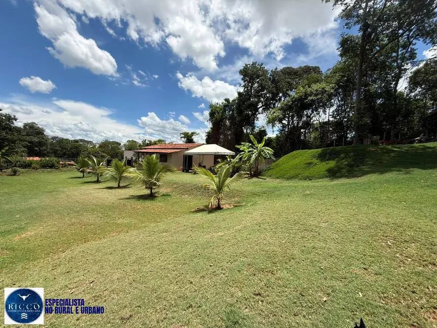 Chácara com 4 quartos à venda, 2000m2 em Neropolis - GO - imagem 2 Foto 2 de Chácara com 4 quartos à venda, 2000m2 em Neropolis - GO