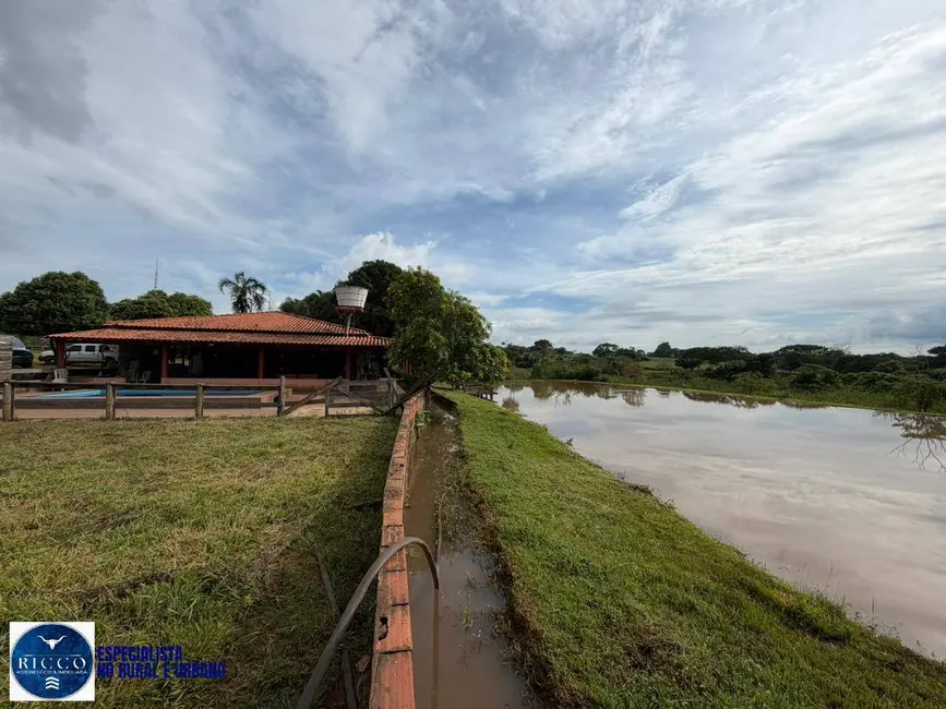 Foto 4 de Chácara com 7 quartos à venda em Caturai - GO