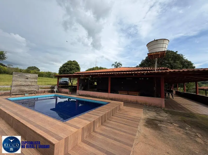 Foto 2 de Chácara com 7 quartos à venda em Caturai - GO